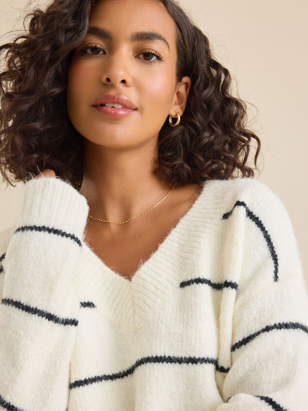 Lucian Striped V-Neck Sweater Detail 3 - TULLABEE