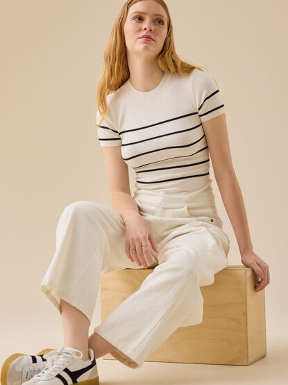 Loryn Stripe Knit Top - TULLABEE