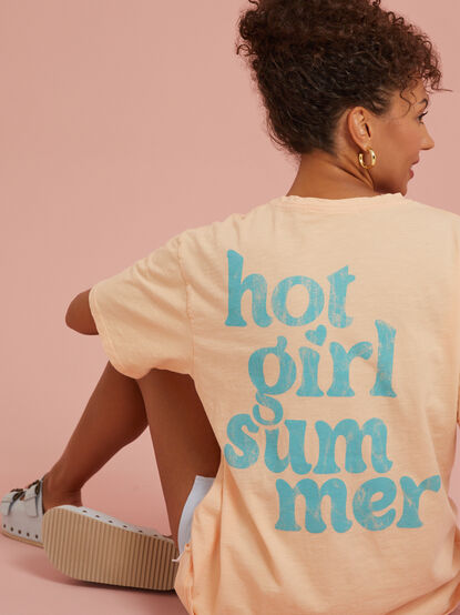 Hot Girl Summer Graphic Tee - TULLABEE