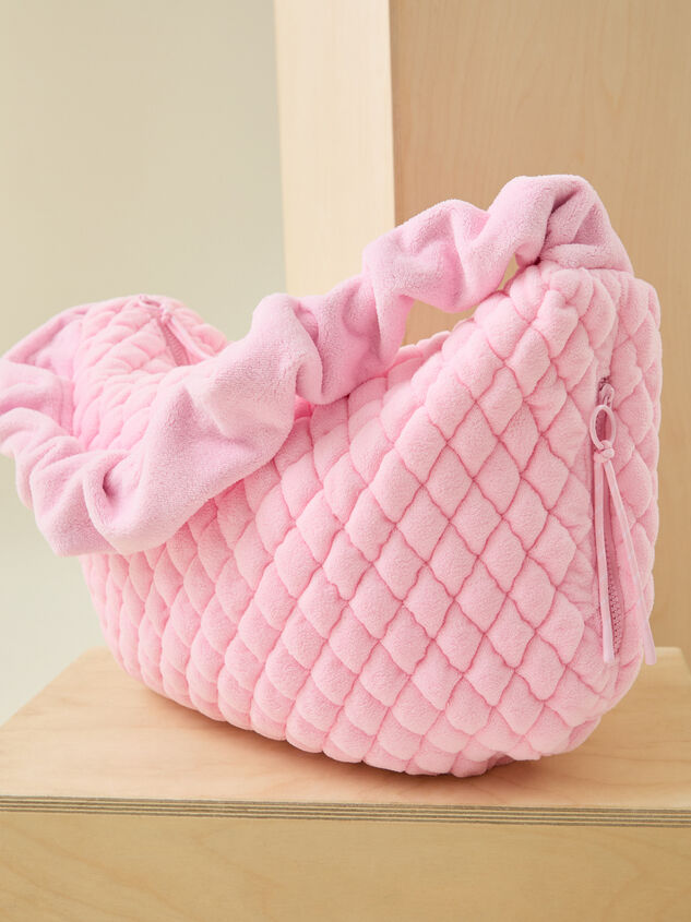 Velour Quilted Cary All Bag Detail 4 - TULLABEE