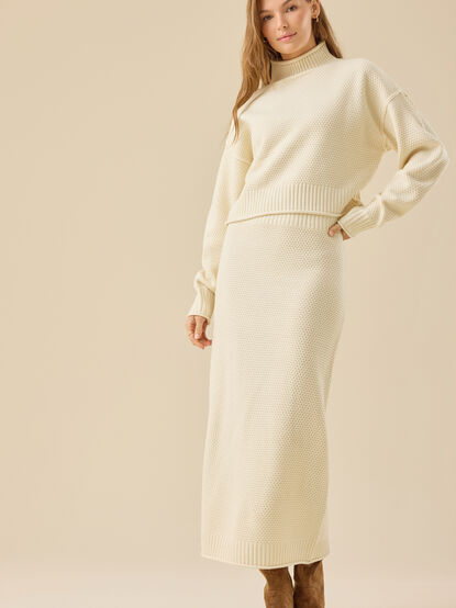 Shay Mock Neck Sweater - TULLABEE