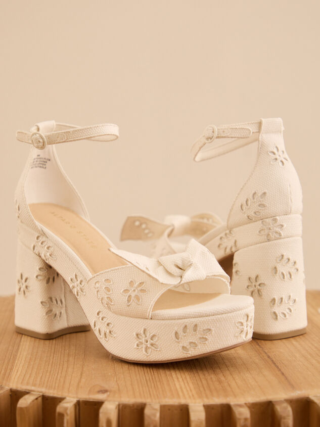 Liloa Eyelet Platform Heel - TULLABEE