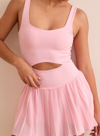 Sharp Move Pleated Dress Detail 3 - TULLABEE