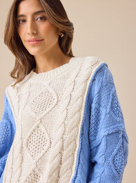 Emmaline Oversized Sweater Detail 3 - TULLABEE