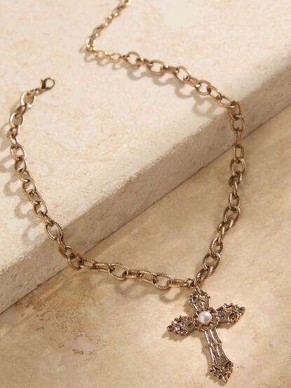 Vintage Cross Pearl Necklace - TULLABEE