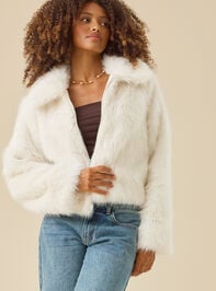 Giselle Sherpa Jacket Detail 3 - TULLABEE