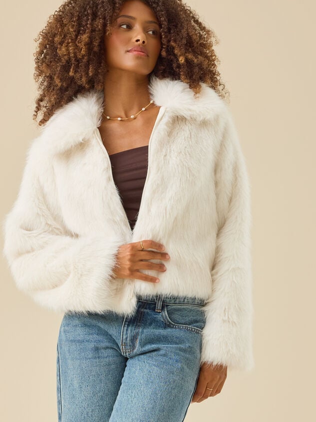 Giselle Sherpa Jacket Detail 3 - TULLABEE
