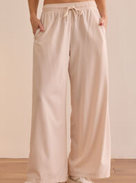 On The Run Detailed Pants Detail 3 - TULLABEE