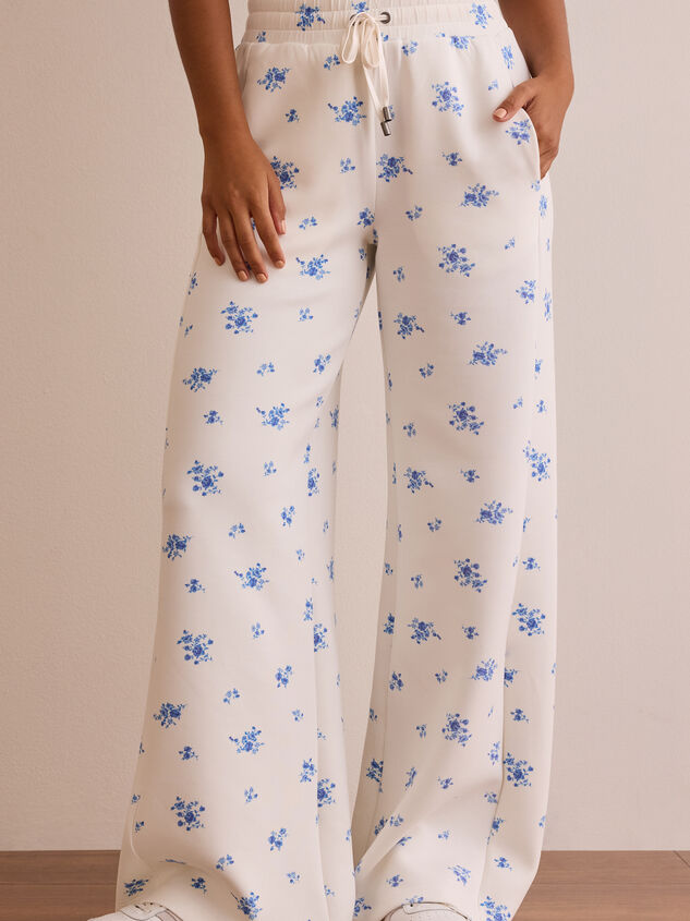 Floral Supersoft Wide Leg Sweatpants Detail 3 - TULLABEE