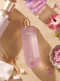 Aura Body Mist Detail 2 - TULLABEE