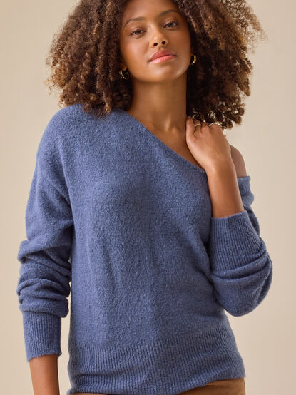 Kinsley Asymmetrical Knit Sweater - TULLABEE