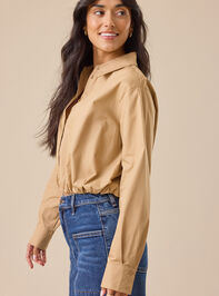 Teagan Banded Hem Button-Up Detail 3 - TULLABEE