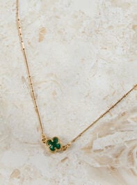 Merry Little Christmas Clover Necklace Detail 3 - TULLABEE