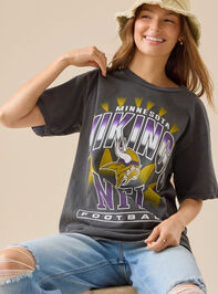 Vikings Oversized Tee Detail 3 - TULLABEE