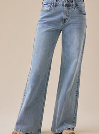 Reed Straight Leg Jeans Detail 2 - TULLABEE
