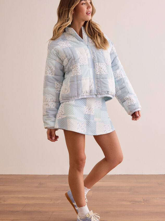 Comfort Patchwork Quilted Puffer Detail 4 - TULLABEE