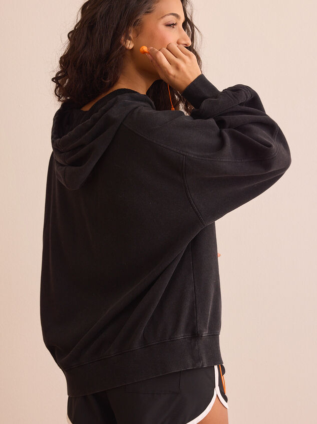 Daily Tempo Oversized Hoodie Detail 4 - TULLABEE