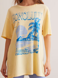 Honolulu Oversized Graphic Tee Detail 4 - TULLABEE