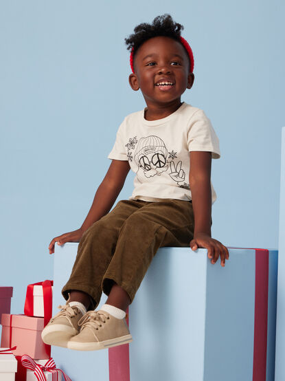 Hippie Santa Graphic Tee - TULLABEE