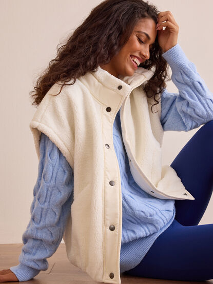 Summit Sherpa Button Vest - TULLABEE