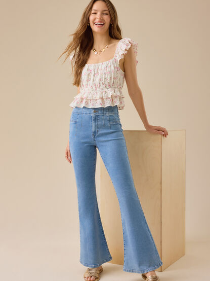 Noah Flared Jeans - TULLABEE
