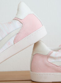 Notice Sneakers By Byrdie Golf x Dolce Vita Detail 4 - TULLABEE