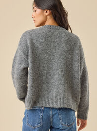 Leigh Oversized Cozy Cardigan Detail 4 - TULLABEE