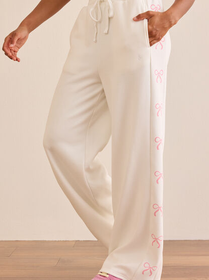 Sweet Bow Straight Leg Pant - TULLABEE