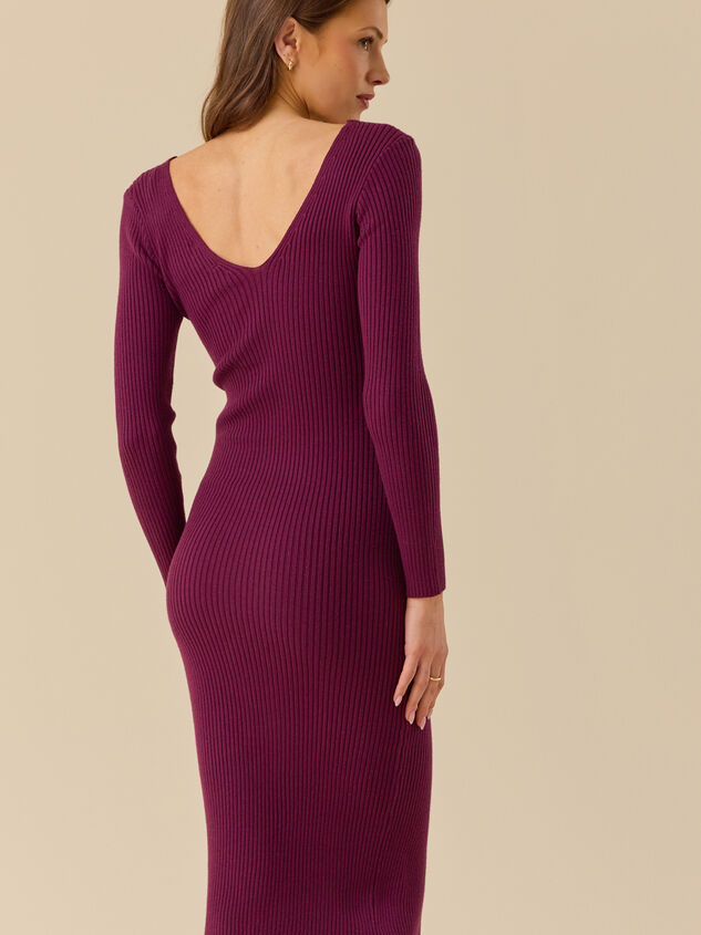 Brooklyn V-Neck Sweater Dress Detail 3 - TULLABEE