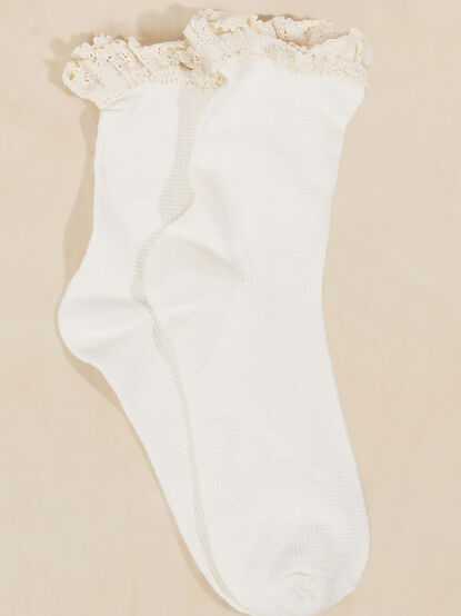Lace Trim Crew Socks - TULLABEE