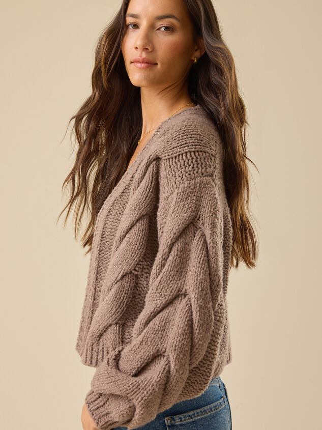 Jessa Cable Knit Cardigan Detail 3 - TULLABEE