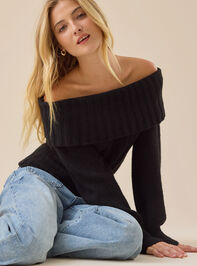 Molly Off-Shoulder Sweater Detail 4 - TULLABEE