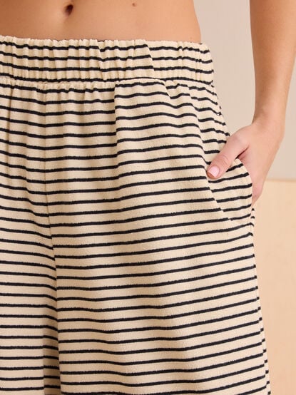 Sharp Stride Wide Leg Pants - TULLABEE