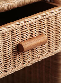 Savannah Woven Nightstand Detail 6 - TULLABEE