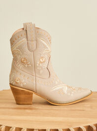 Corral Embroidered Western Booties - TULLABEE