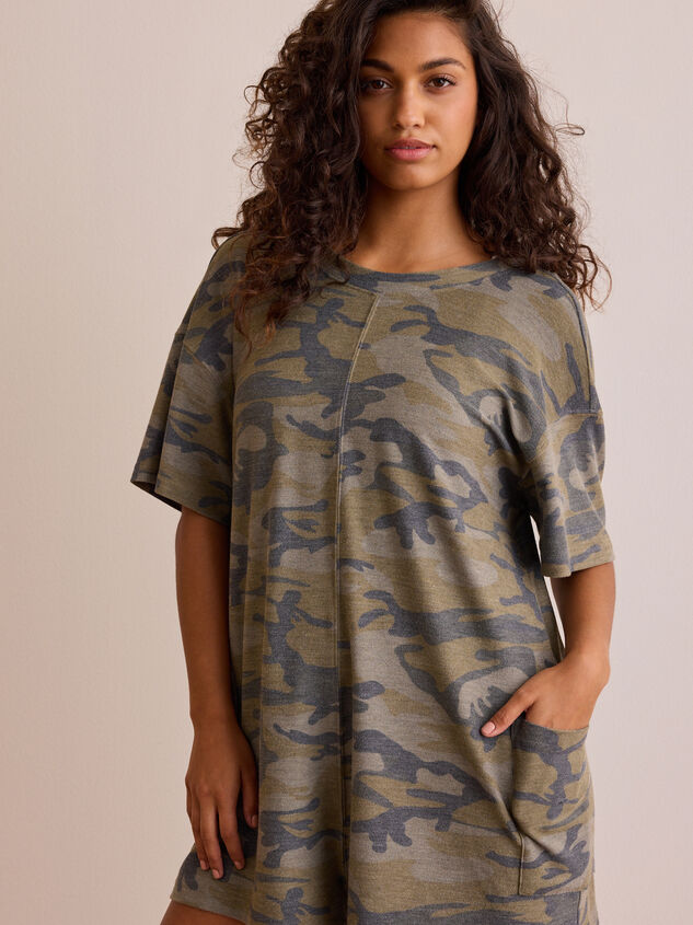Hang Tough Reversible Tee Camo Romper Detail 3 - TULLABEE