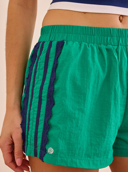 Roam Free Stripe Short - TULLABEE