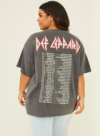 Def Leppard Graphic Band Tee Detail 5 - TULLABEE