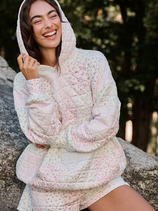 Move Free Patchwork Hoodie Detail 8 - TULLABEE