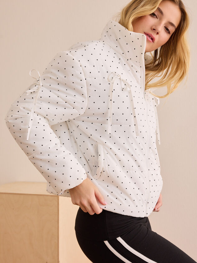 Spot on Puffer Jacket Detail 3 - TULLABEE