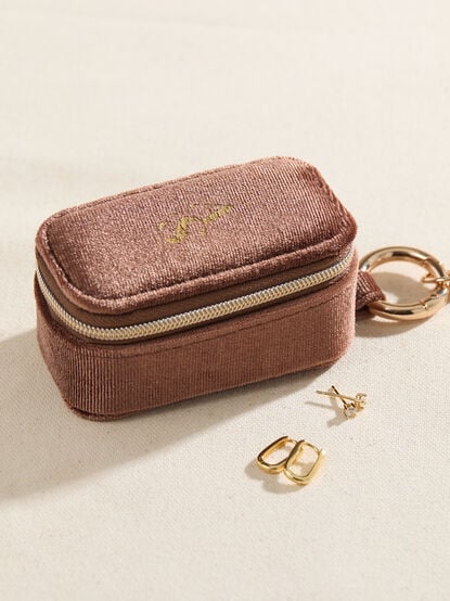 Velvet Jewelry Box Keychain With Earrings - TULLABEE