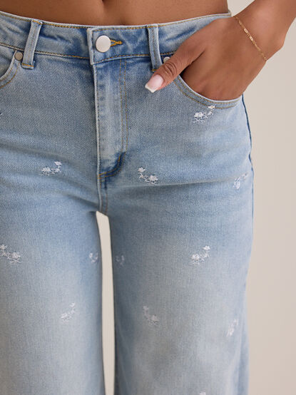 Edie Floral Embroidered Jeans - TULLABEE