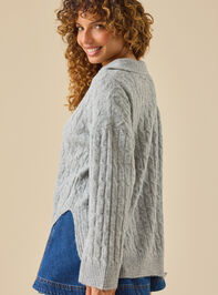Alaiya Oversize Cable Sweater Detail 5 - TULLABEE