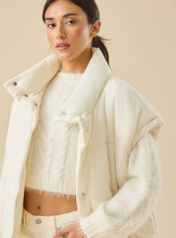 Juniper Puffer Vest Detail 4 - TULLABEE