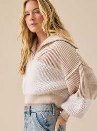 Aria Quarter Zip Pullover Detail 3 - TULLABEE