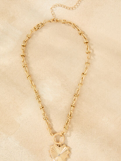 Gold Heart Chain Necklace - TULLABEE