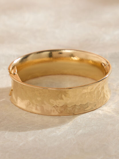 Hammered Hinge Bangle Bracelet - TULLABEE