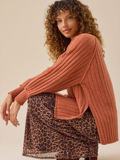 Gabby Ribbed Sweater - TULLABEE