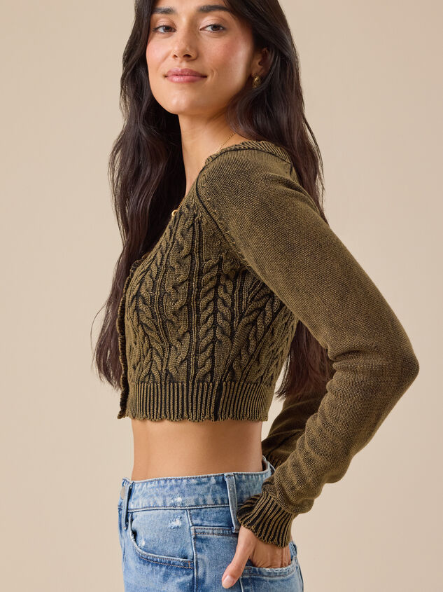 Claudia Scalloped Cable Cardigan Detail 4 - TULLABEE
