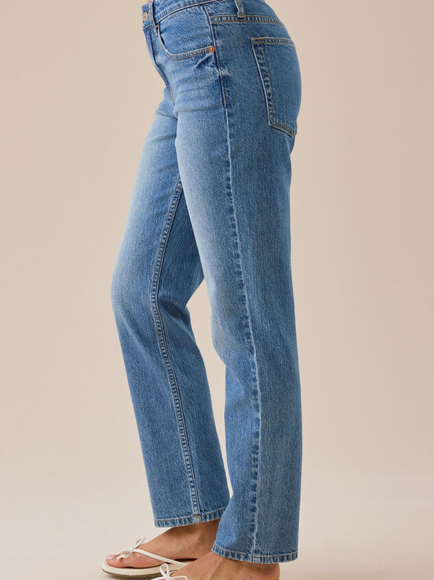 Brookie Mid Rise Jeans Detail 3 - TULLABEE